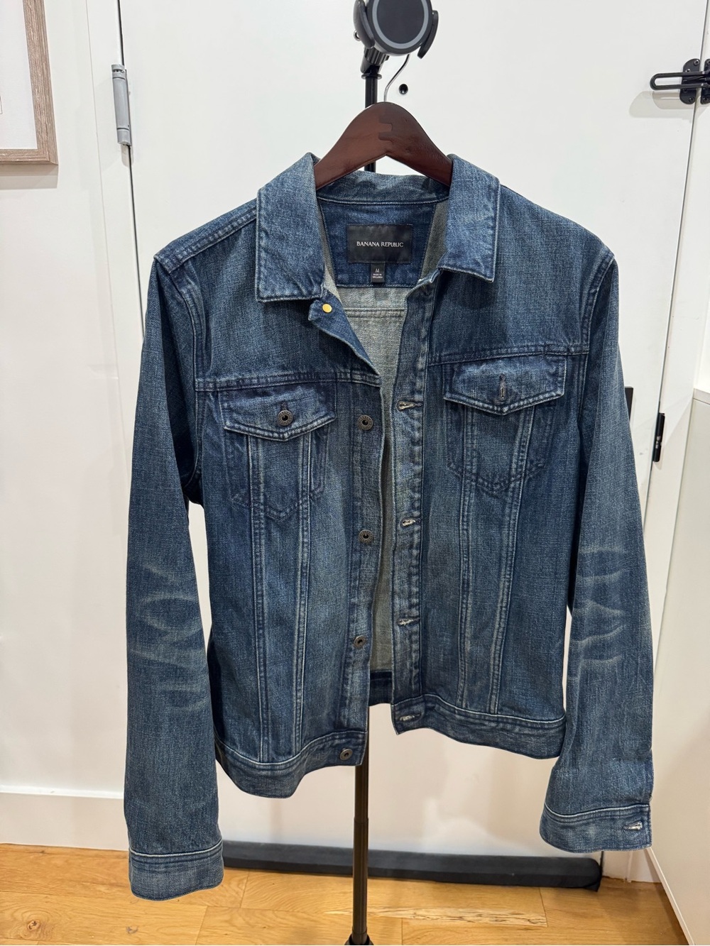 Banana Republic Men's Medium Blue Denim Trucker Jacket
